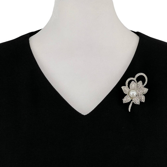 NWT Elegant Faux Pearl Brooch Luxury Embellished Fashion Flower Pin - Picture 2 of 8